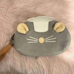 Loungefly - Ratatouille Gray and Cream Mouse Design Women's Bag